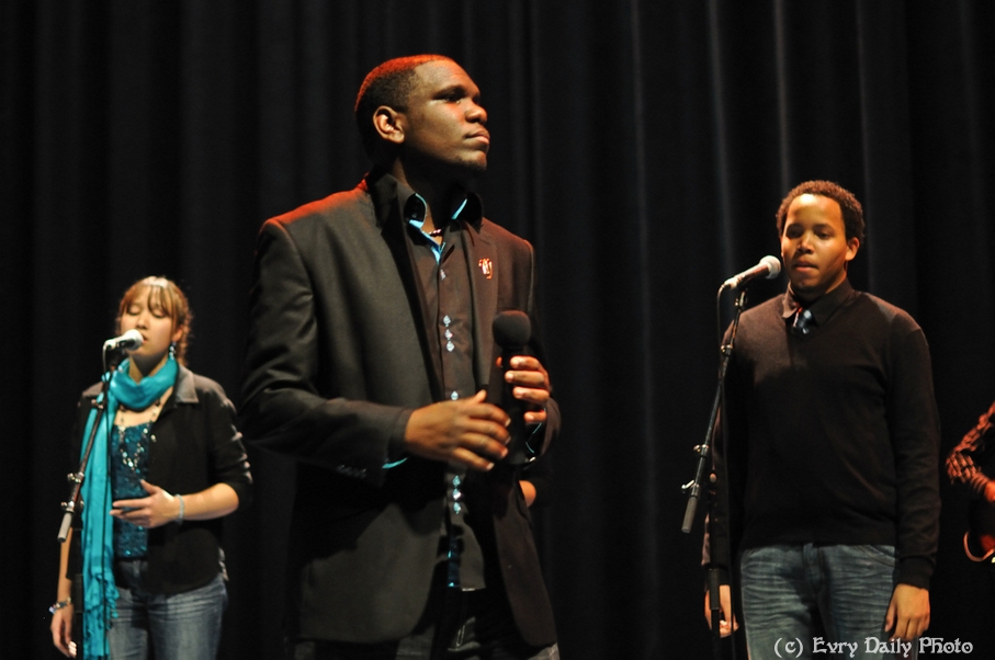 Evry Daily Photo - Telethon Evry 2010 - Concert Evry University Gospel - large - 5244025894.jpg